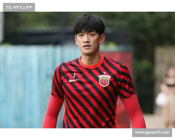 范德萨亮相上海海港揭晓全新吉祥物并与门将颜骏凌亲切会晤